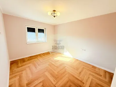 Casa moderna la cheie 4 camere 3 bai si 644 mp teren Selimbar - foto 9