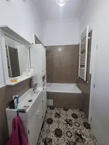 IOSEFIN - 2 CAMERE - 2 BAI - RENOVAT - ETAJ 1 - foto 7