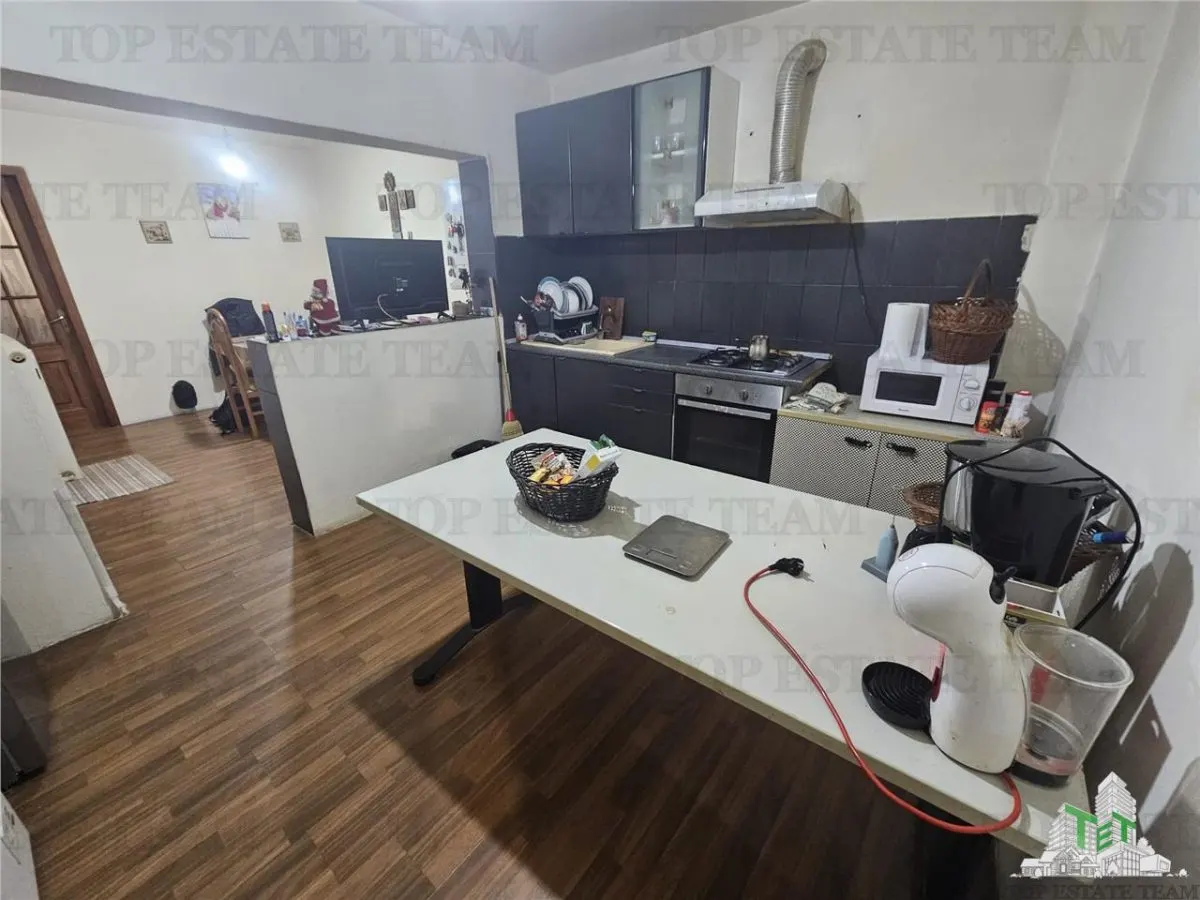 Casa 3 camere+garaj teren 370 metri in centru Ciorogarla - foto 2