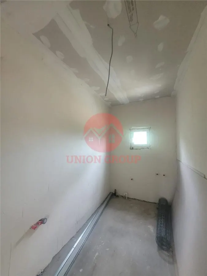 Casa de Vanzare Lumina Finisata la Cheie, Aproape de Centru - foto 11