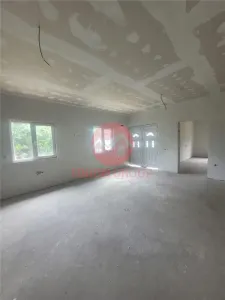 Casa de Vanzare Lumina Finisata la Cheie, Aproape de Centru - foto 5