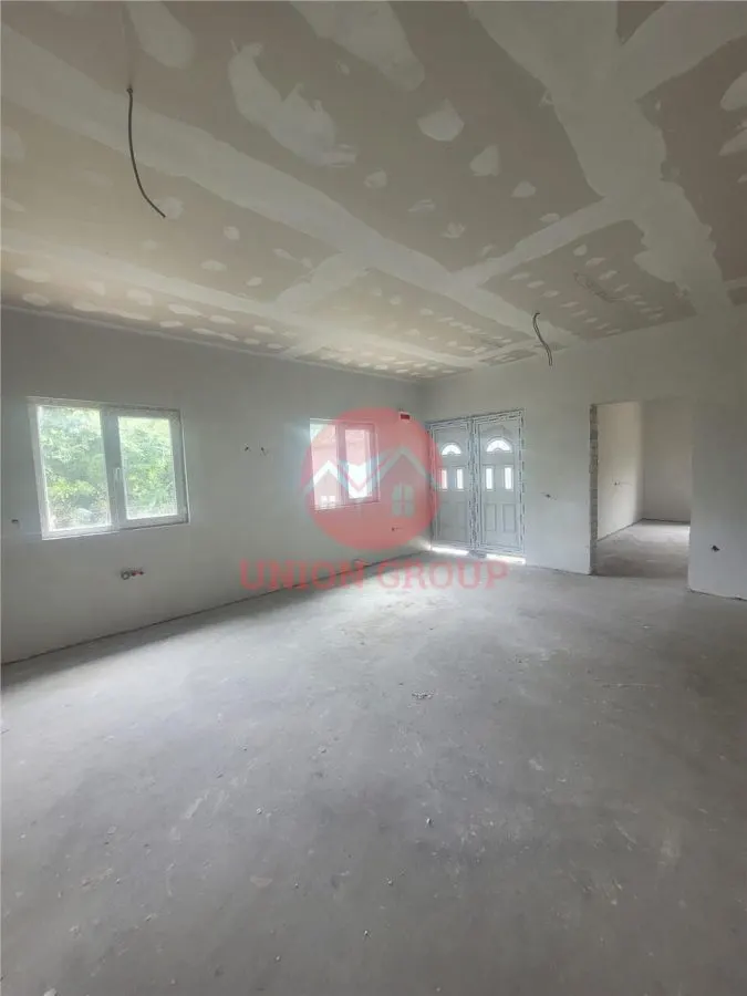 Casa de Vanzare Lumina Finisata la Cheie, Aproape de Centru - foto 5