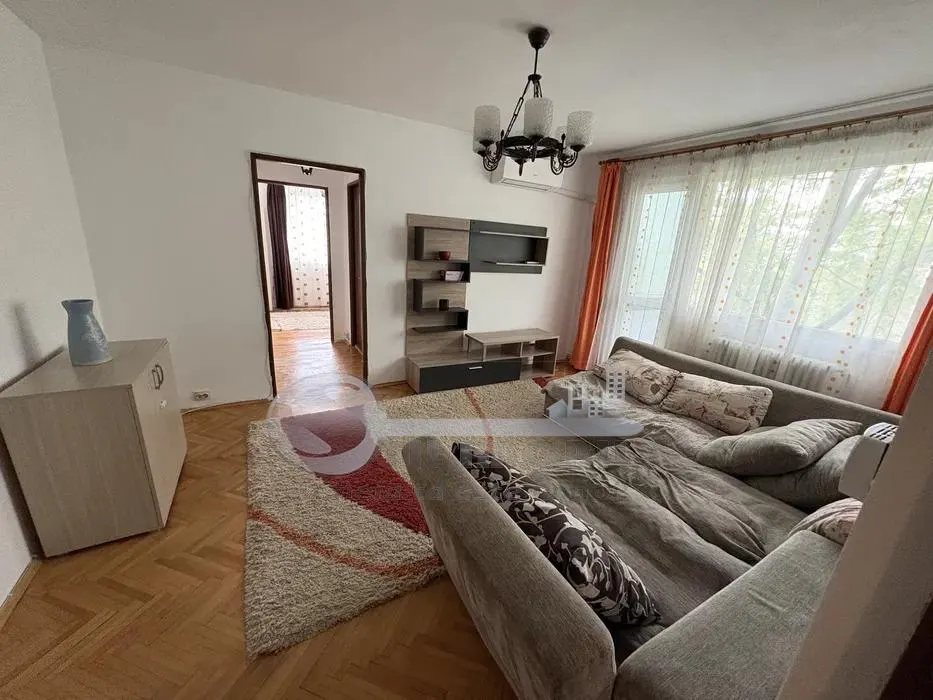 Apartament 3 camere, Pod Ros,  aer conditionat, doua balcoane - foto 2
