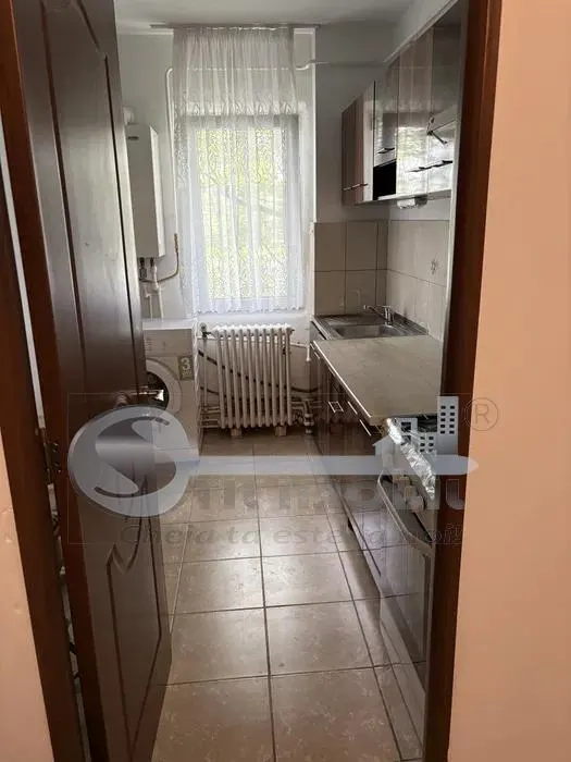 Apartament 3 camere, Pod Ros,  aer conditionat, doua balcoane - foto 4