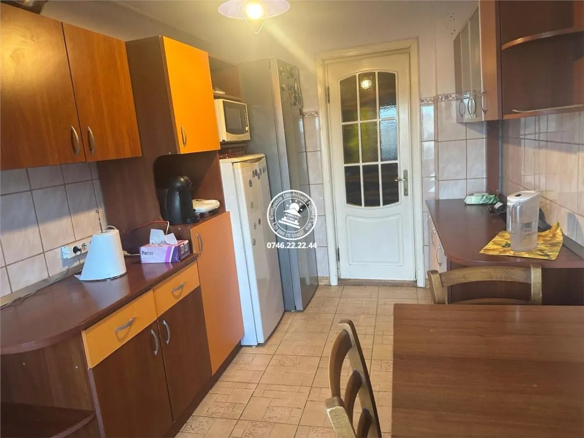 Apartament 4 camere  de vanzare  Pacurari, - foto 5