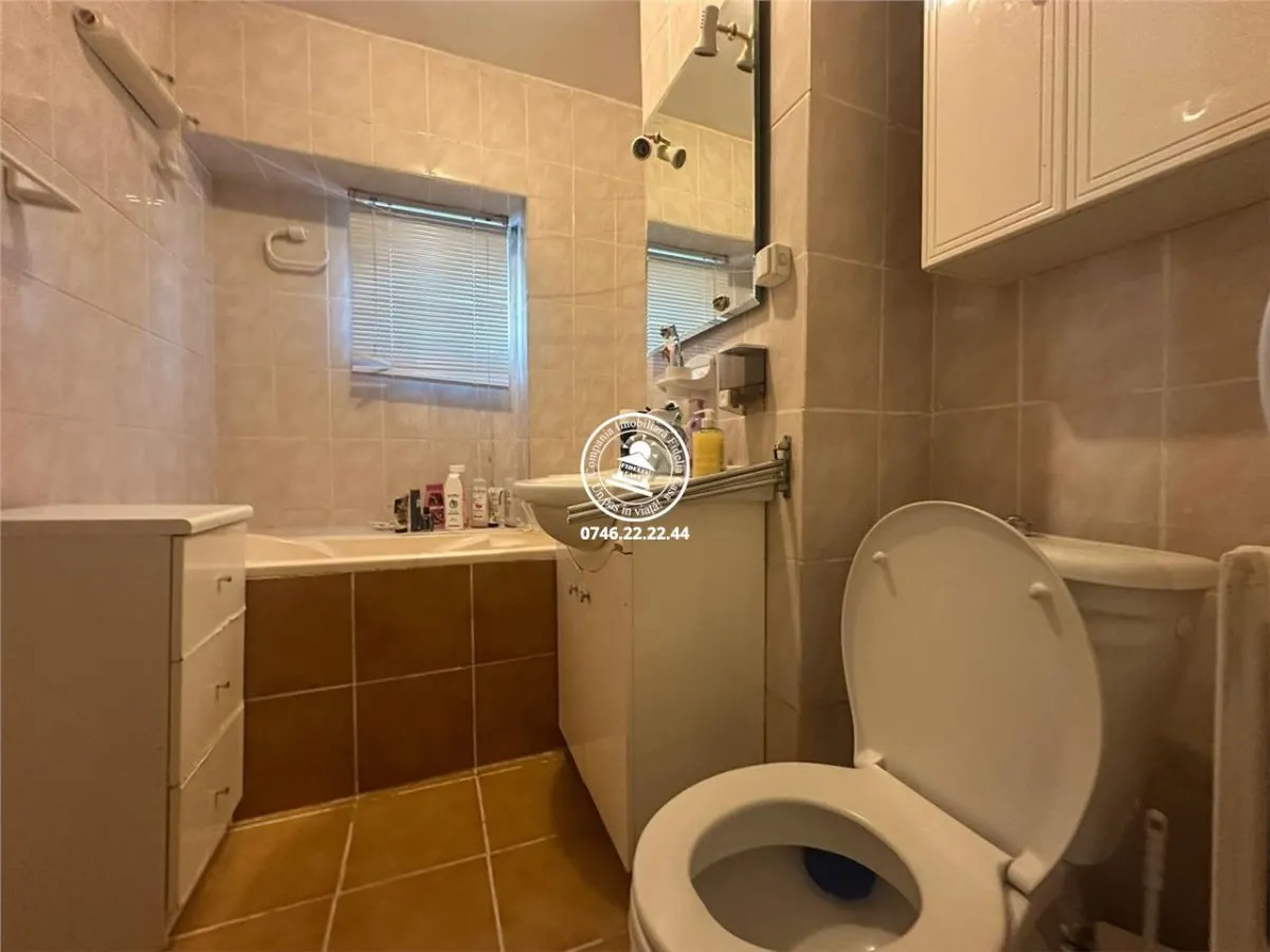Apartament 4 camere  de vanzare  Pacurari, - foto 7