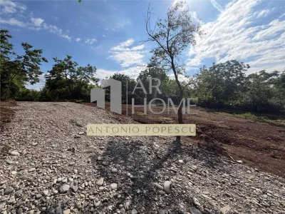 Teren intravilan, 340 mp, In Baicoi, zona ultracentrala. - foto 10