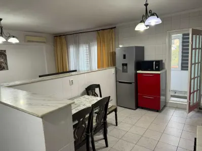 Apartament 3 camere - Zona Gara - 600 Euro - foto 2