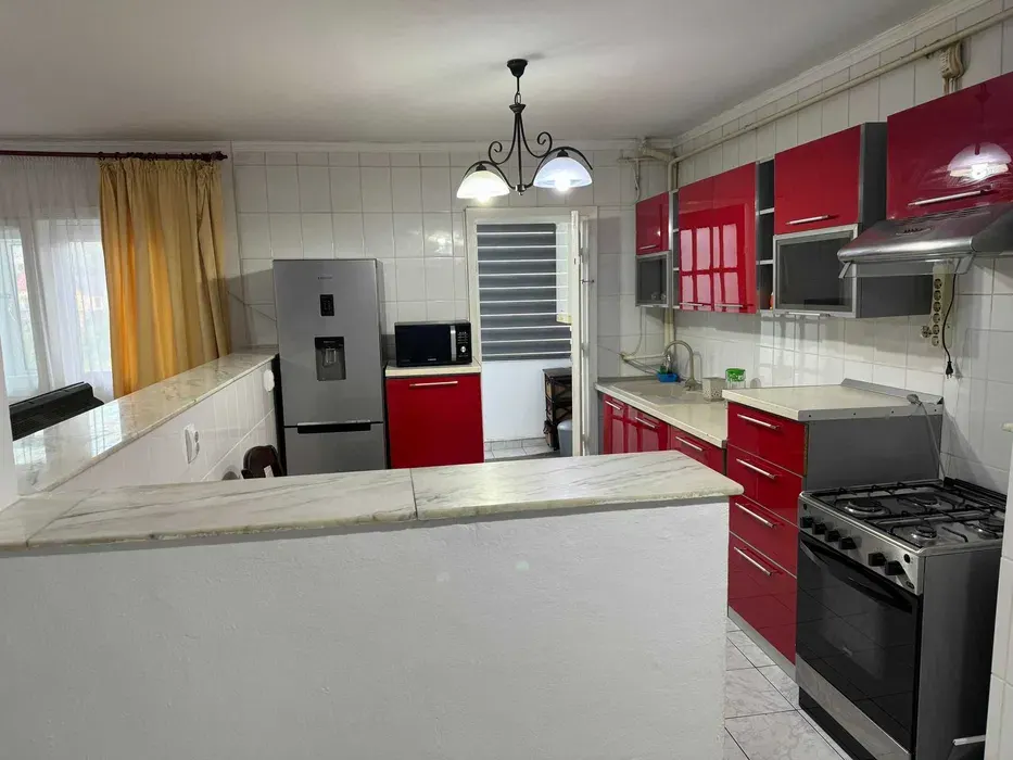 Apartament 3 camere - Zona Gara - 600 Euro - foto 3