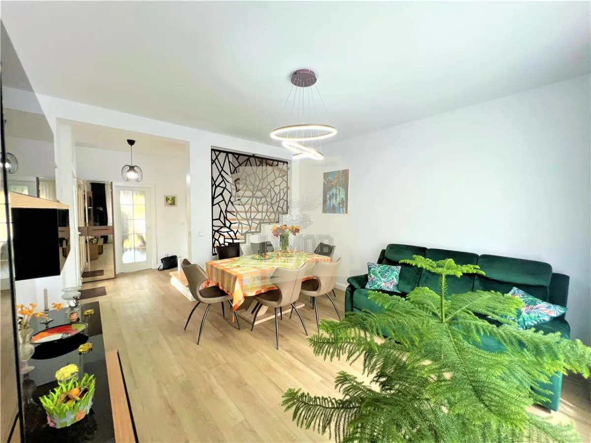 Casa individuala moderna complet utilata cu 4 camere 2 bai garaj - foto 3