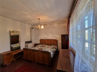 Resita Casa 5 Cam D-P-Etj.1 si Curte - foto 3