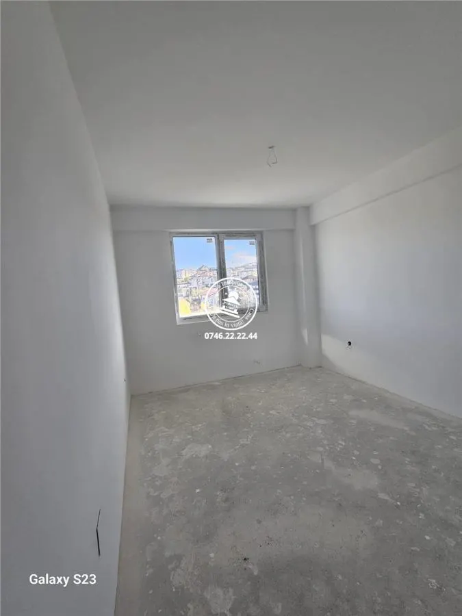 Apartament 2 camere  de vanzare -Hlincea - foto 2