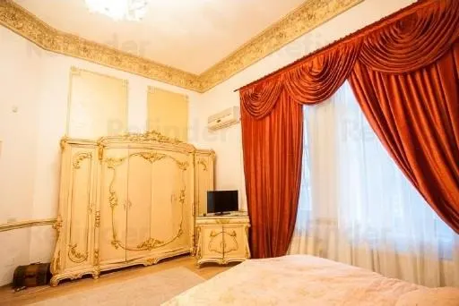 Vanzare apartament exclusivist in vila | Ultracentral - Piata Sfantul Stefan | 265 mp | - foto 4