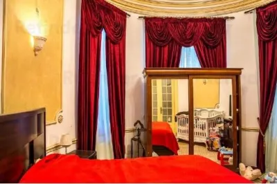 Vanzare apartament exclusivist in vila | Ultracentral - Piata Sfantul Stefan | 265 mp | - foto 8