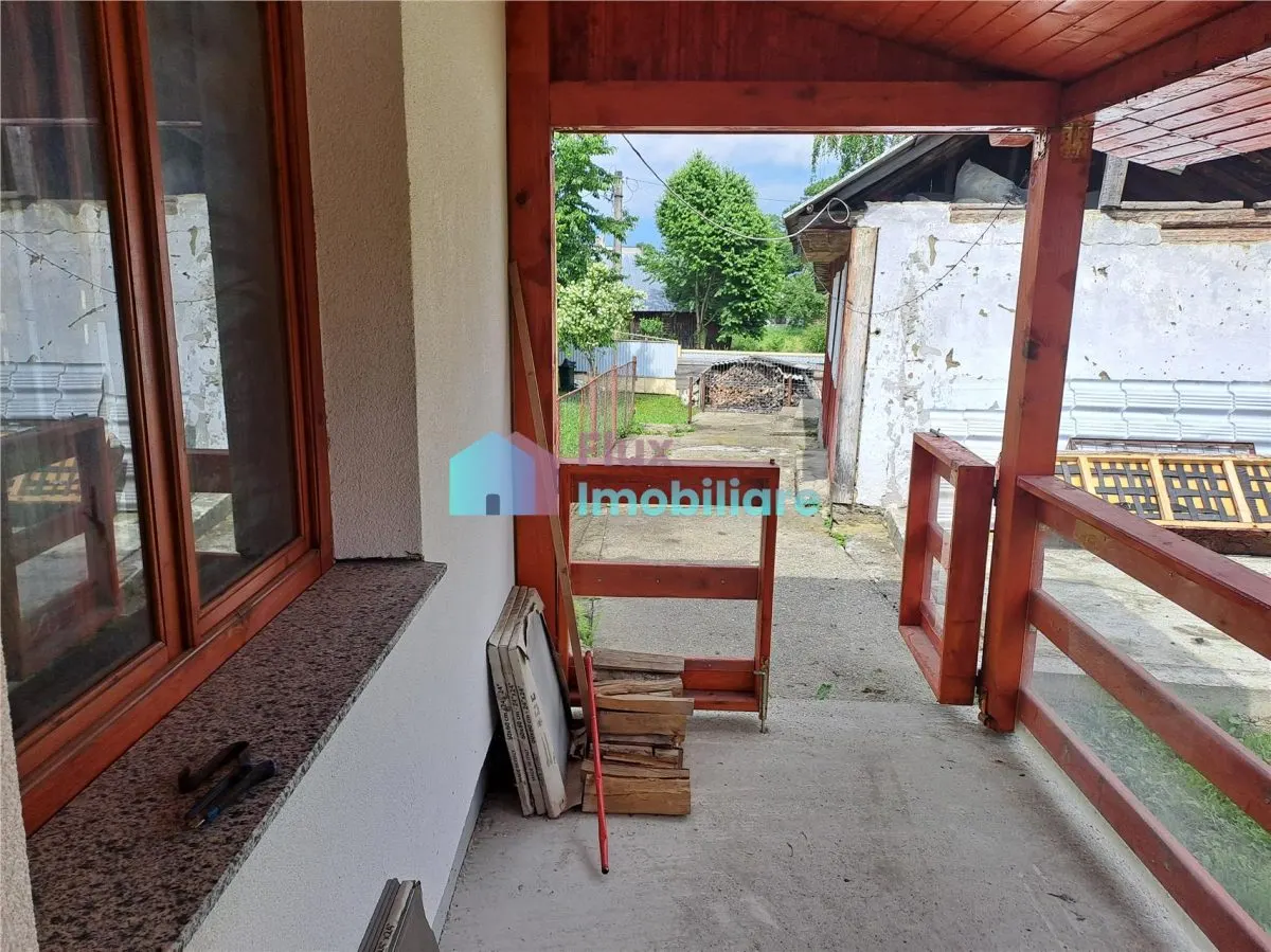 Casa cu teren in Malini - foto 12