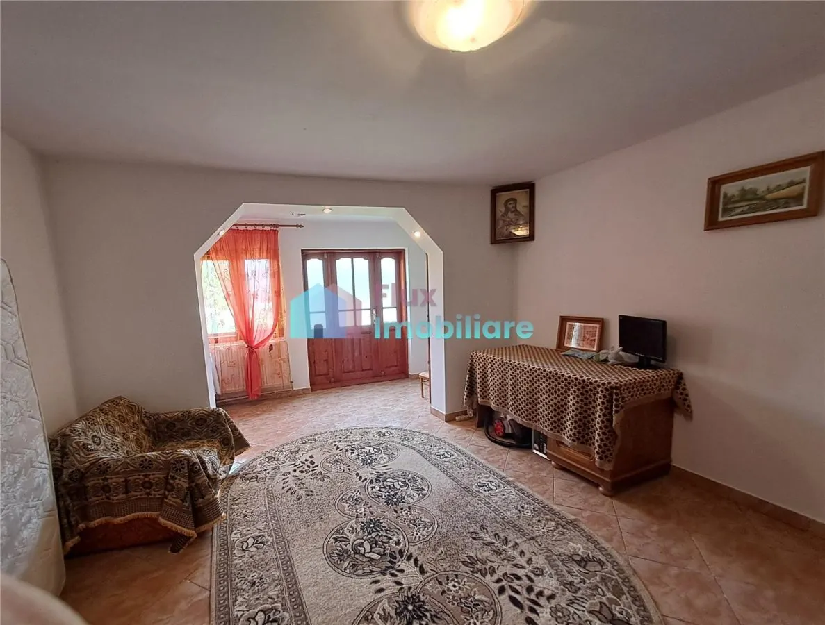 Casa cu teren in Malini - foto 21