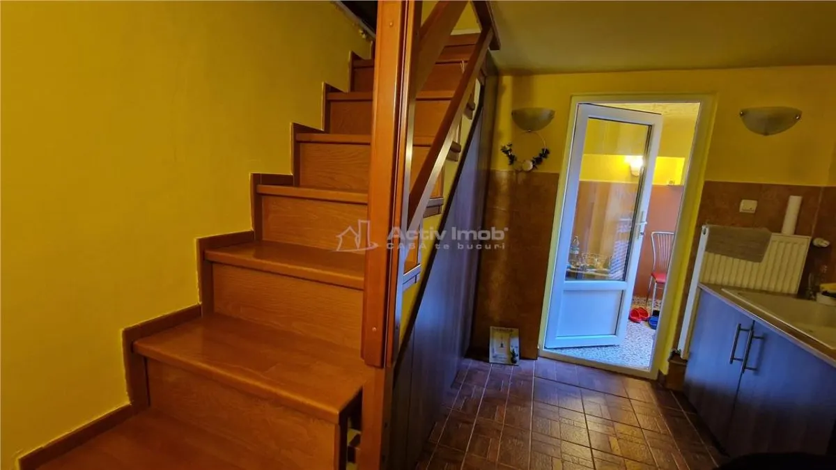 Resita Casa 7 Incaperi Parter si Etaj, Zero investitii - foto 16