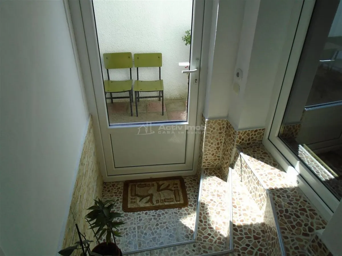 Resita Casa 7 Incaperi Parter si Etaj, Zero investitii - foto 8