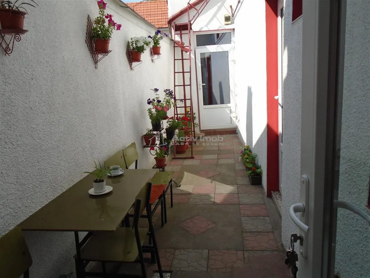 Resita Casa 7 Incaperi Parter si Etaj, Zero investitii - foto 9