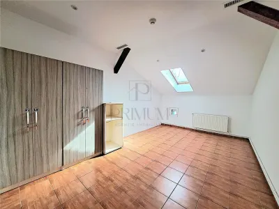 Spatiu birouri 5 camere la mansarda 160 mp - Semicentral - Timisoara