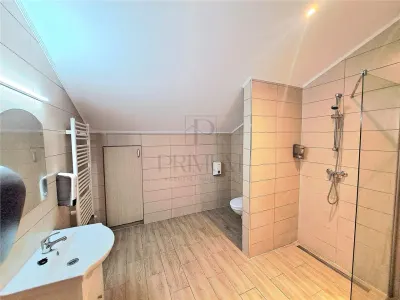 Spatiu birouri 5 camere la mansarda 160 mp - Semicentral - foto 6