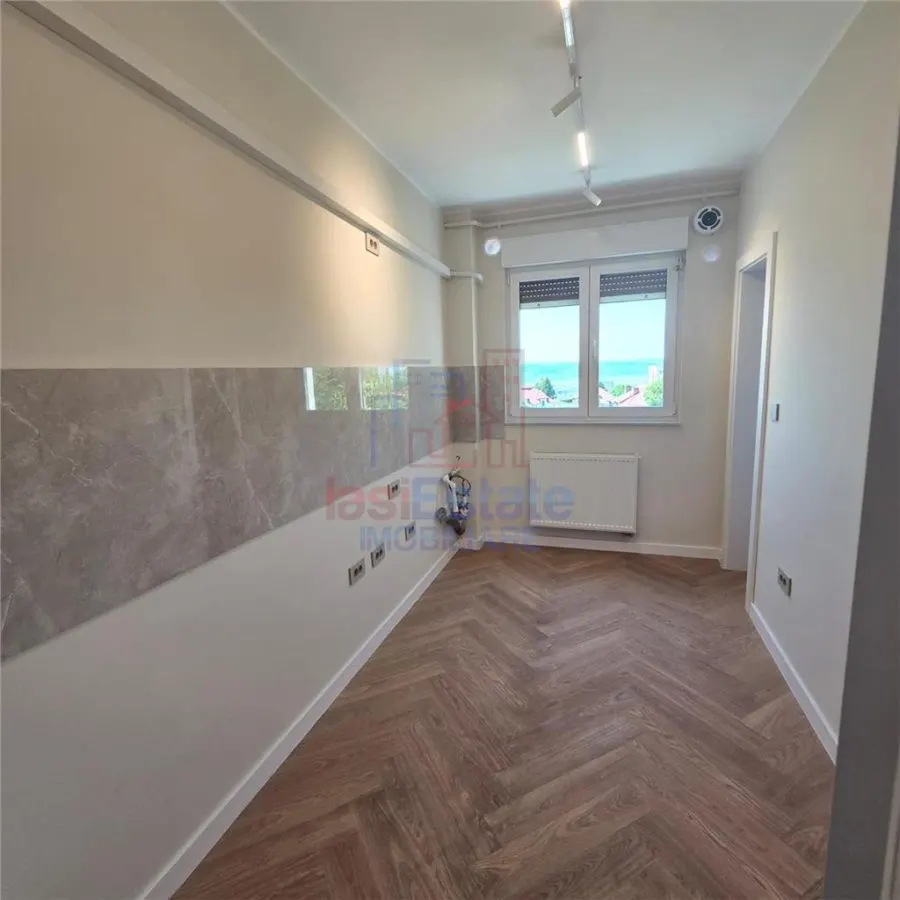 Oferta Rara - Copou - Parc - Apartament 4 camere cu garaj si boxa - foto 11