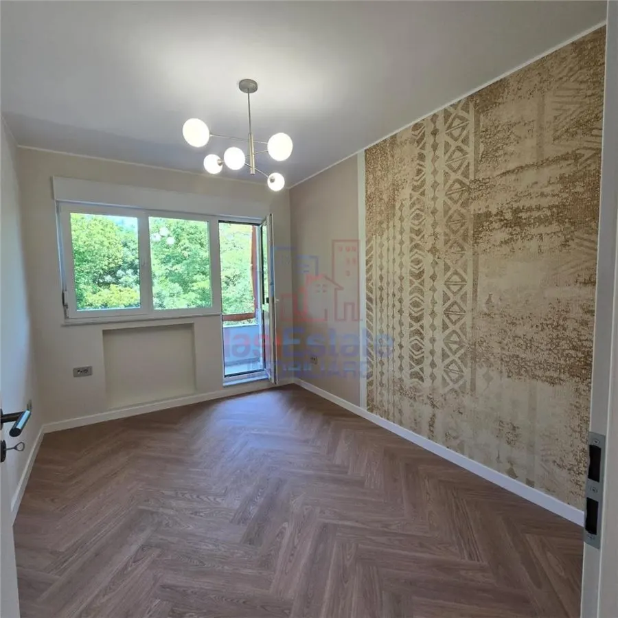 Oferta Rara - Copou - Parc - Apartament 4 camere cu garaj si boxa - foto 10