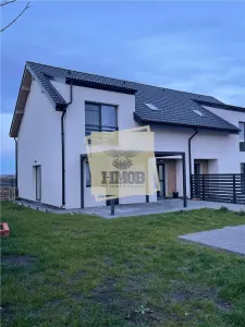 Casa la cheie 4 camere 2 bai si teren 380 mp la 10 km de Sibiu - Sibiu
