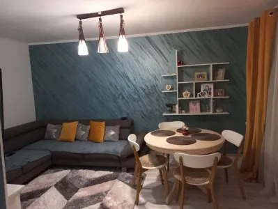 Apartament 3 camere decomandat. - Brasov