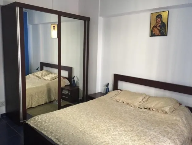 Apartament 3 Camere Decomandat Pacurari - 550 euro - foto 1
