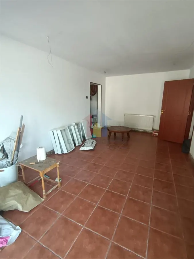 Spatiu comercial, 60 mp, 3 camere, vitrina stradala, zona  Ultra Centrala - foto 2
