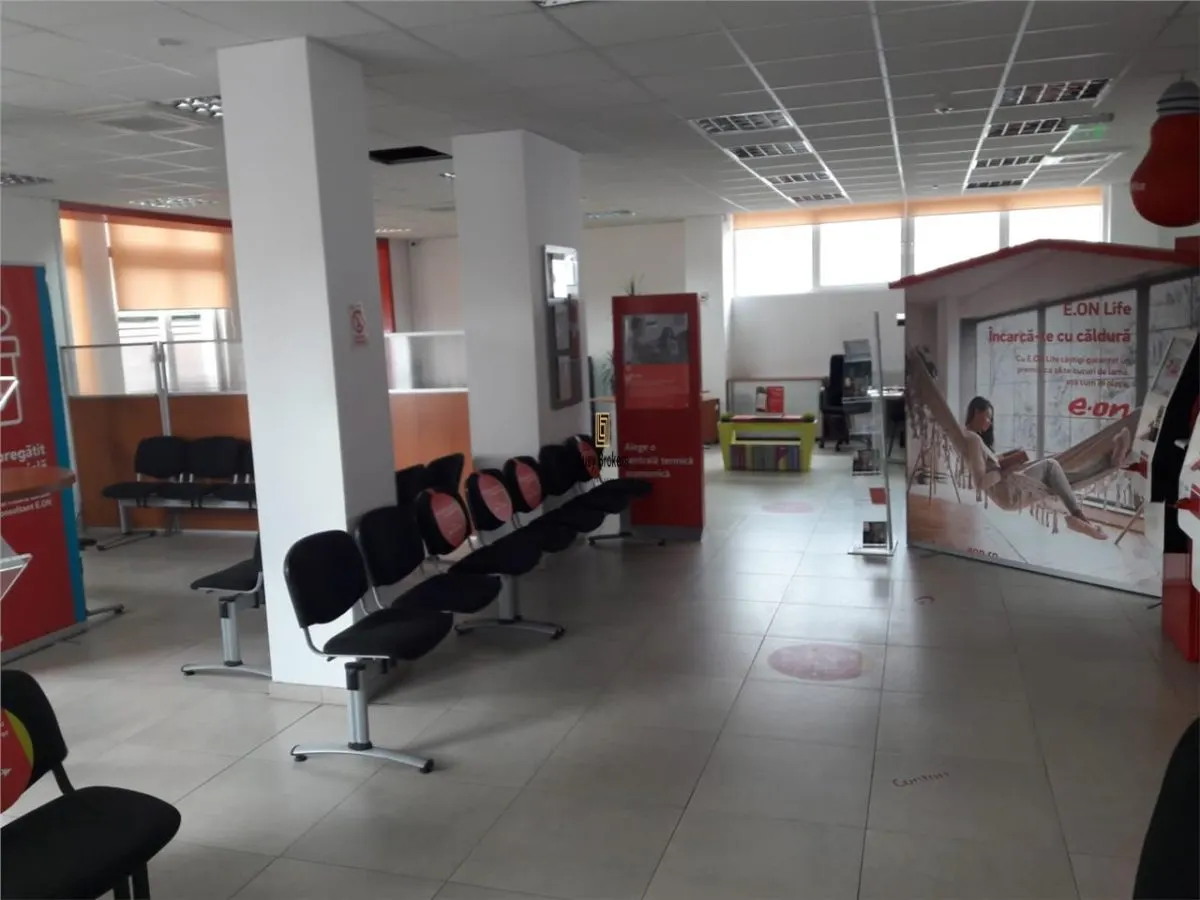 Spatiu Comercial - 450 mp - Piata Cibin - Clinica Medicala - IT - Servicii - foto 1