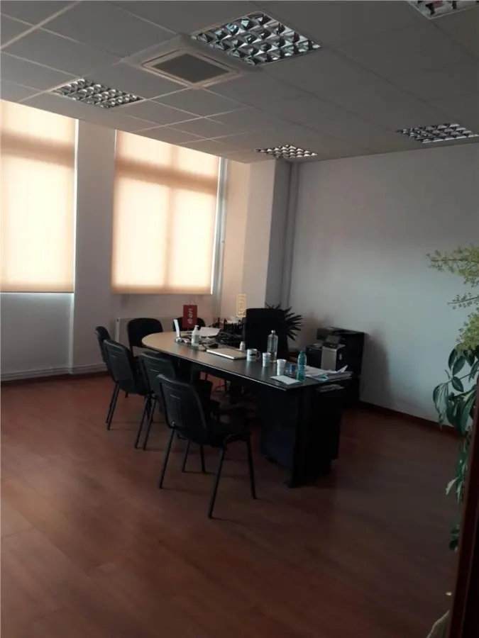 Spatiu Comercial - 450 mp - Piata Cibin - Clinica Medicala - IT - Servicii - foto 3