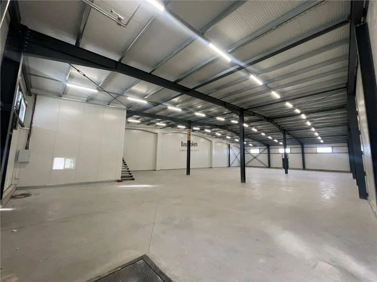 Spatiu Industrial - 700 mp - Productie - Depozitare - Distributie - foto 4