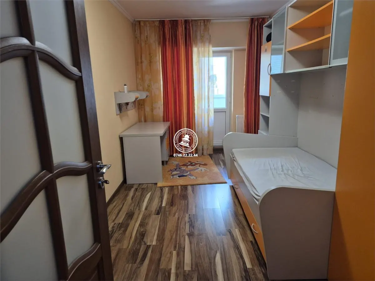 Apartament 3 camere de inchiriat zona Pacurari - Pizza Smile - foto 1