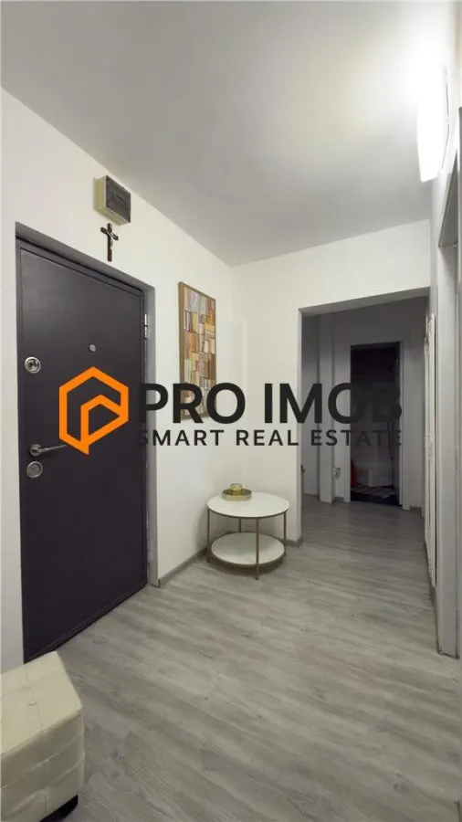 Apartament 3 camere cf 1 semidecomandat zona Micro 3 - foto 1