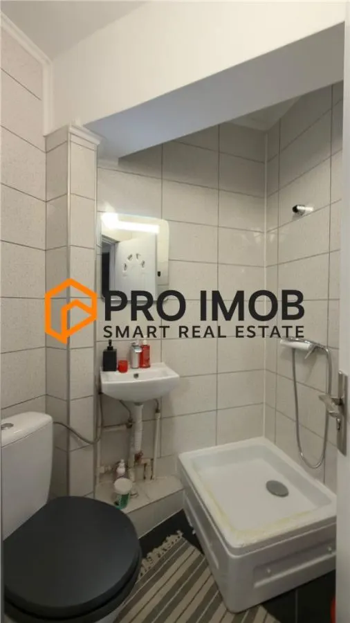 Apartament 3 camere cf 1 semidecomandat zona Micro 3 - foto 12