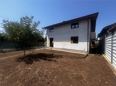 Casa de vânzare in Strejnicu - foto 2