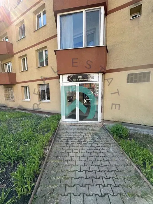 Spatiu comercial de inchiriat - foto 1