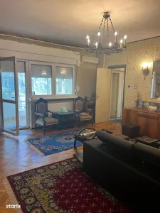 Vanzare apartament 3 camere in Vila, Piata Constitutiei - foto 2