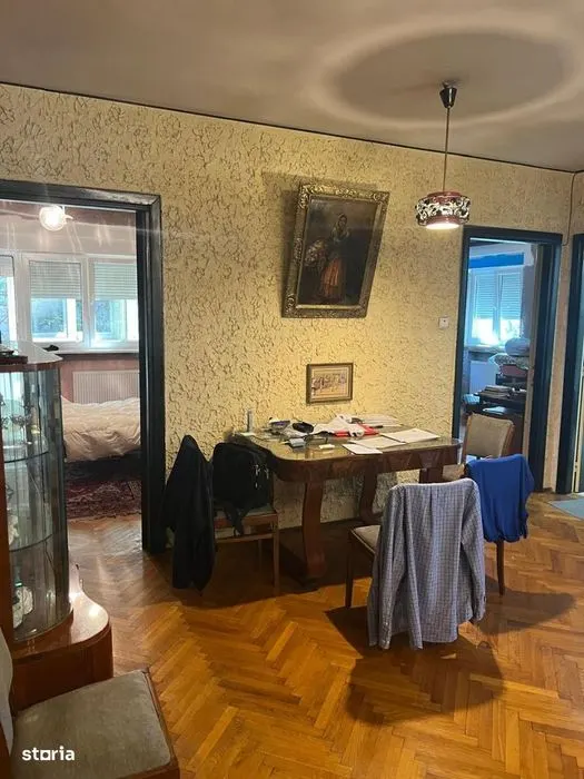 Vanzare apartament 3 camere in Vila, Piata Constitutiei - foto 4