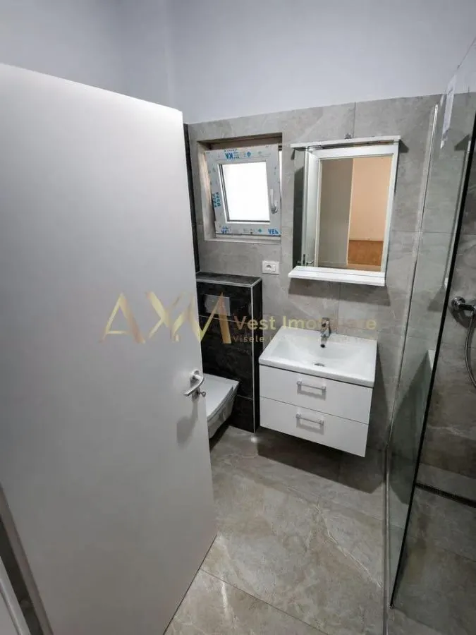 Vanzare apartament 2 camere - foto 2