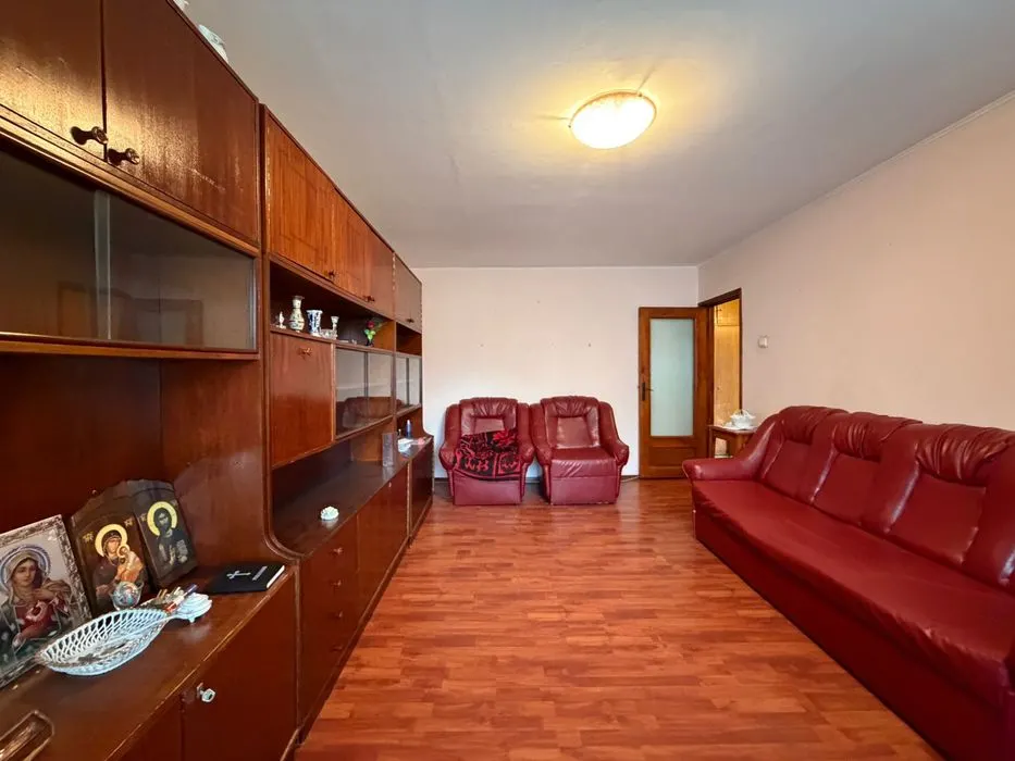 Apartament 2 Camere - Nicolina 2, Geam la baie - foto 2