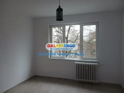 Apartament 3 camere nemobilat Titan - foto 2