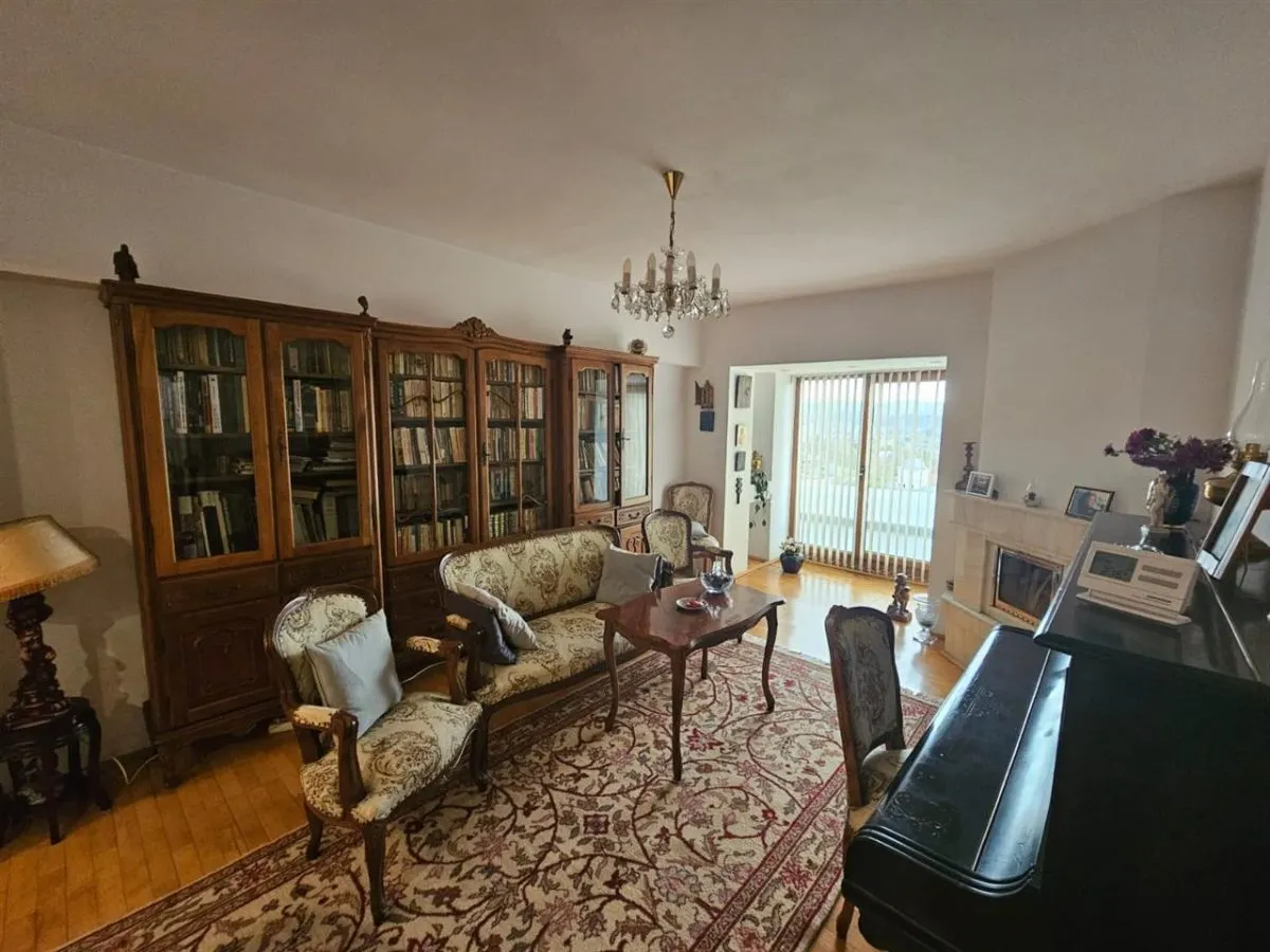 Apartament 4 camere - Hala Centrala - foto 1