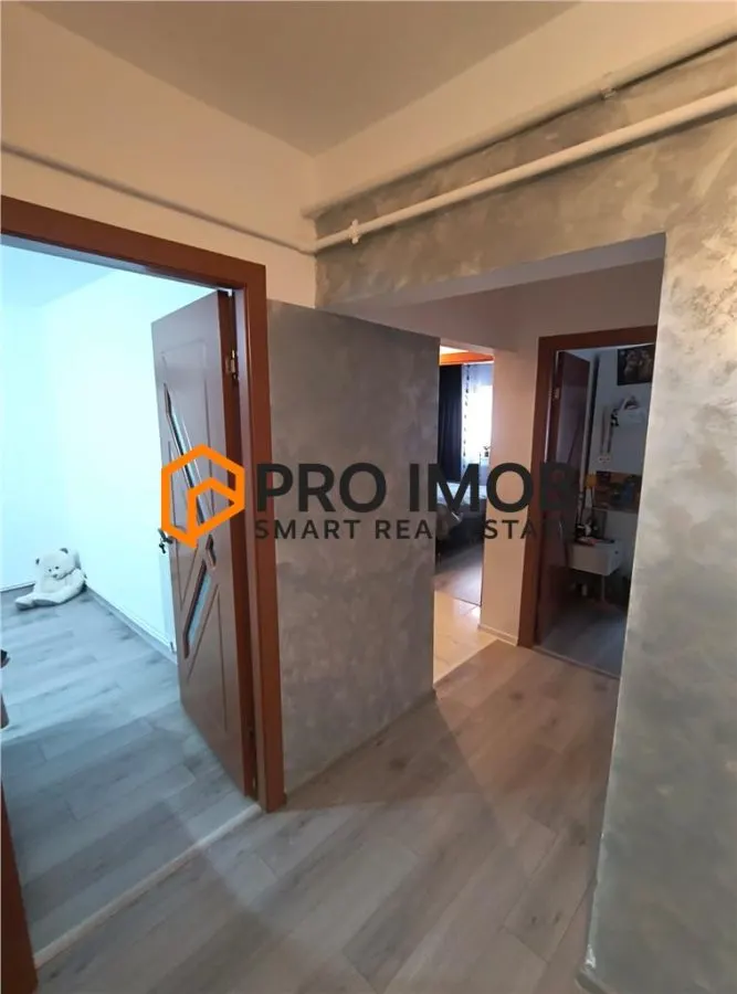 Apartament 4 camere decomandat zona Berca - foto 11