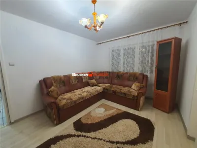 De inchiriat apartament cu 3 camere - foto 2