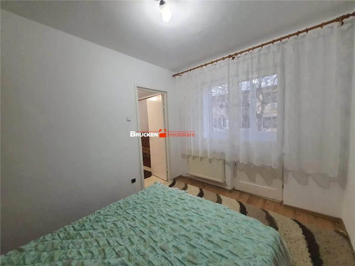 De inchiriat apartament cu 3 camere - foto 4