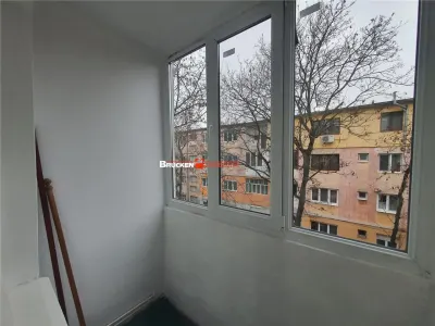 De inchiriat apartament cu 3 camere - foto 5