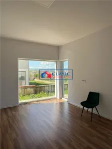 Vanzare parte duplex modern cu 4 camere 120 mp si teren 250 mp in Dezmir - foto 2